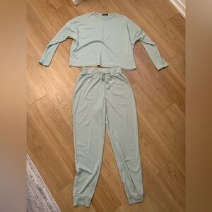 Nasty Gal set. Size 6. Light mint green color